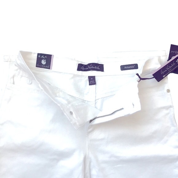 Gloria Vanderbilt Amanda Classic White Jeans Size 10 Short 29” Inseam - Picture 3 of 6